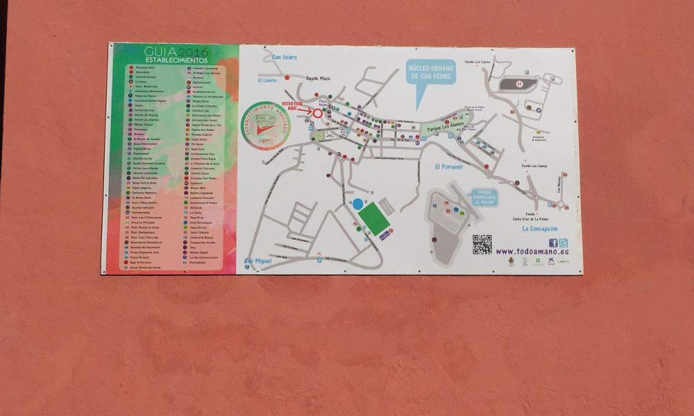 Panel de información en parking de Bujaz