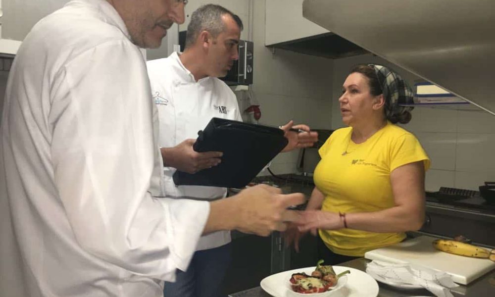 Los establecimientos de la VII Ruta de Cruces y Tapas participan en un programa de asesoramiento gastronómico gratuito y personalizado